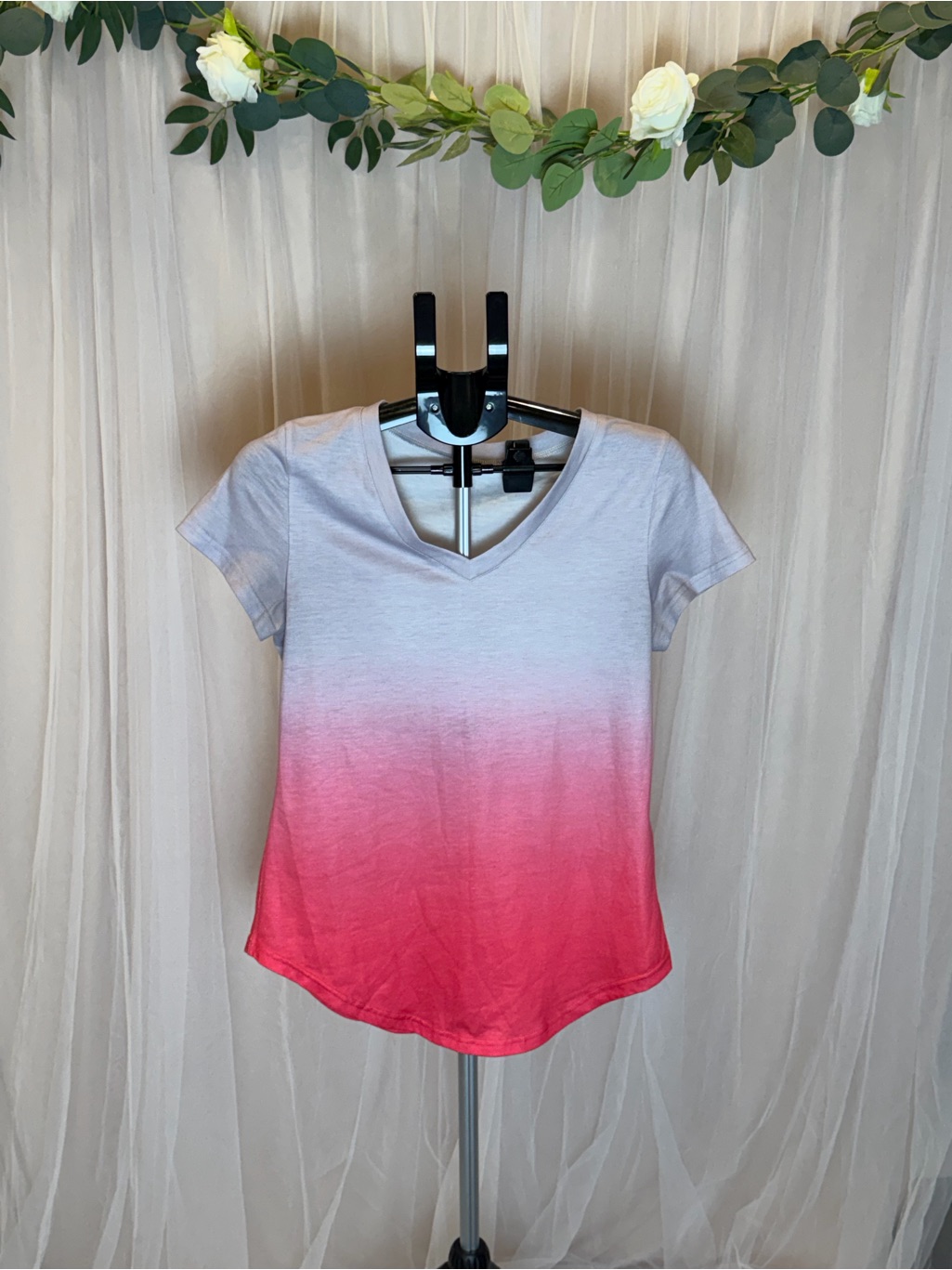Ombre V-Neck Tee Pink & White Size Small